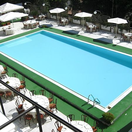 Hotel Du Parc Atri Extérieur photo