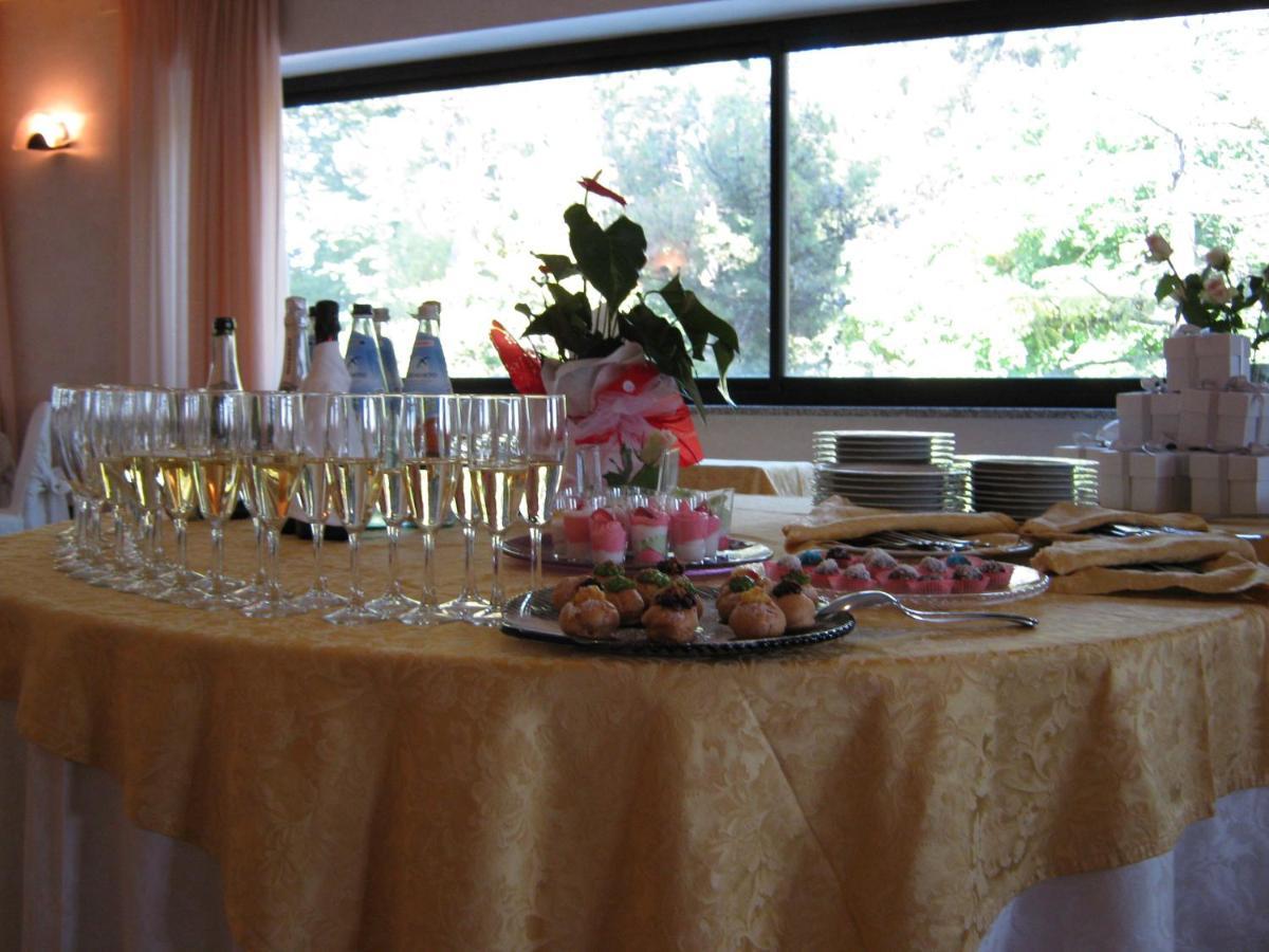 Hotel Du Parc Atri Extérieur photo
