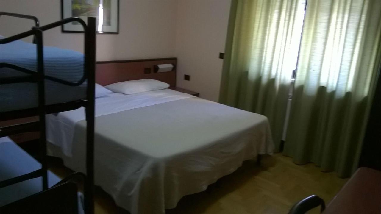 Hotel Du Parc Atri Extérieur photo