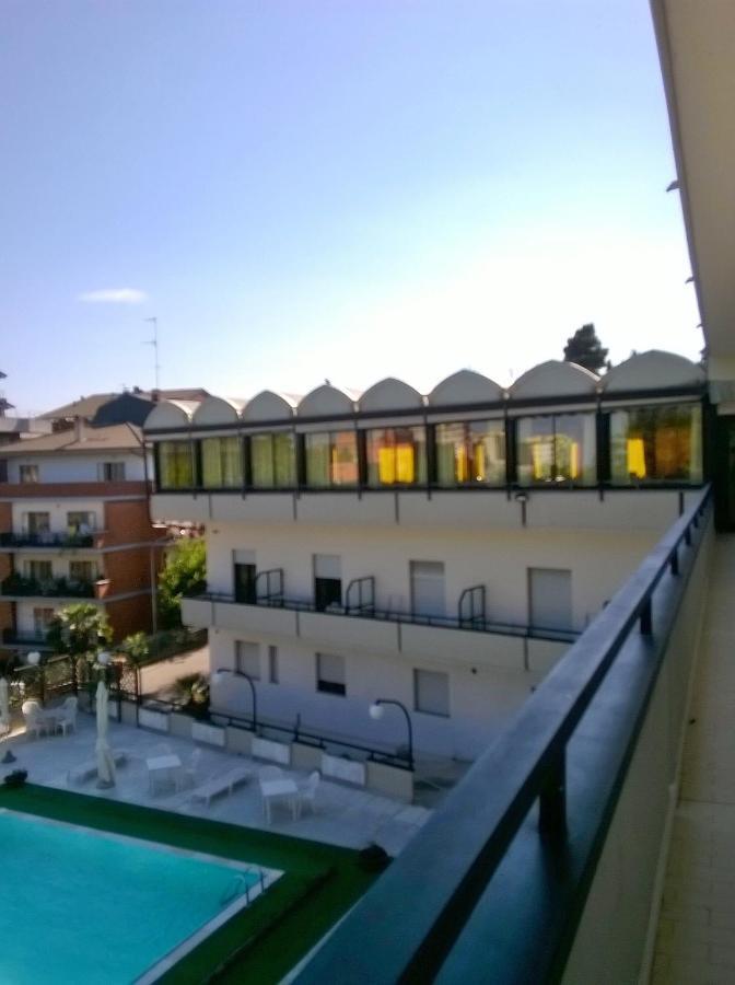 Hotel Du Parc Atri Extérieur photo