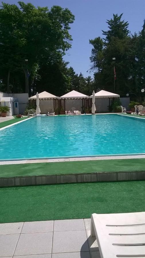 Hotel Du Parc Atri Extérieur photo