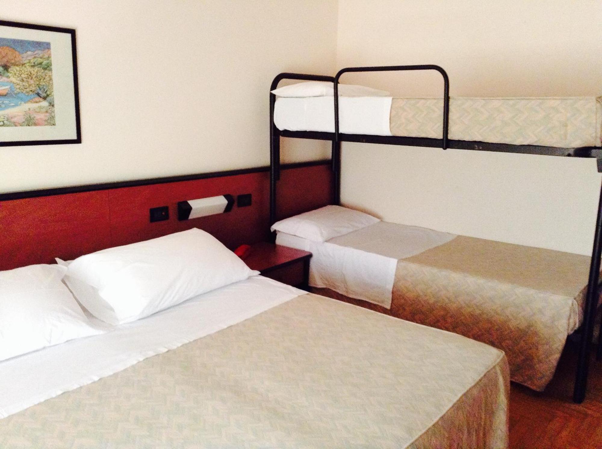 Hotel Du Parc Atri Extérieur photo