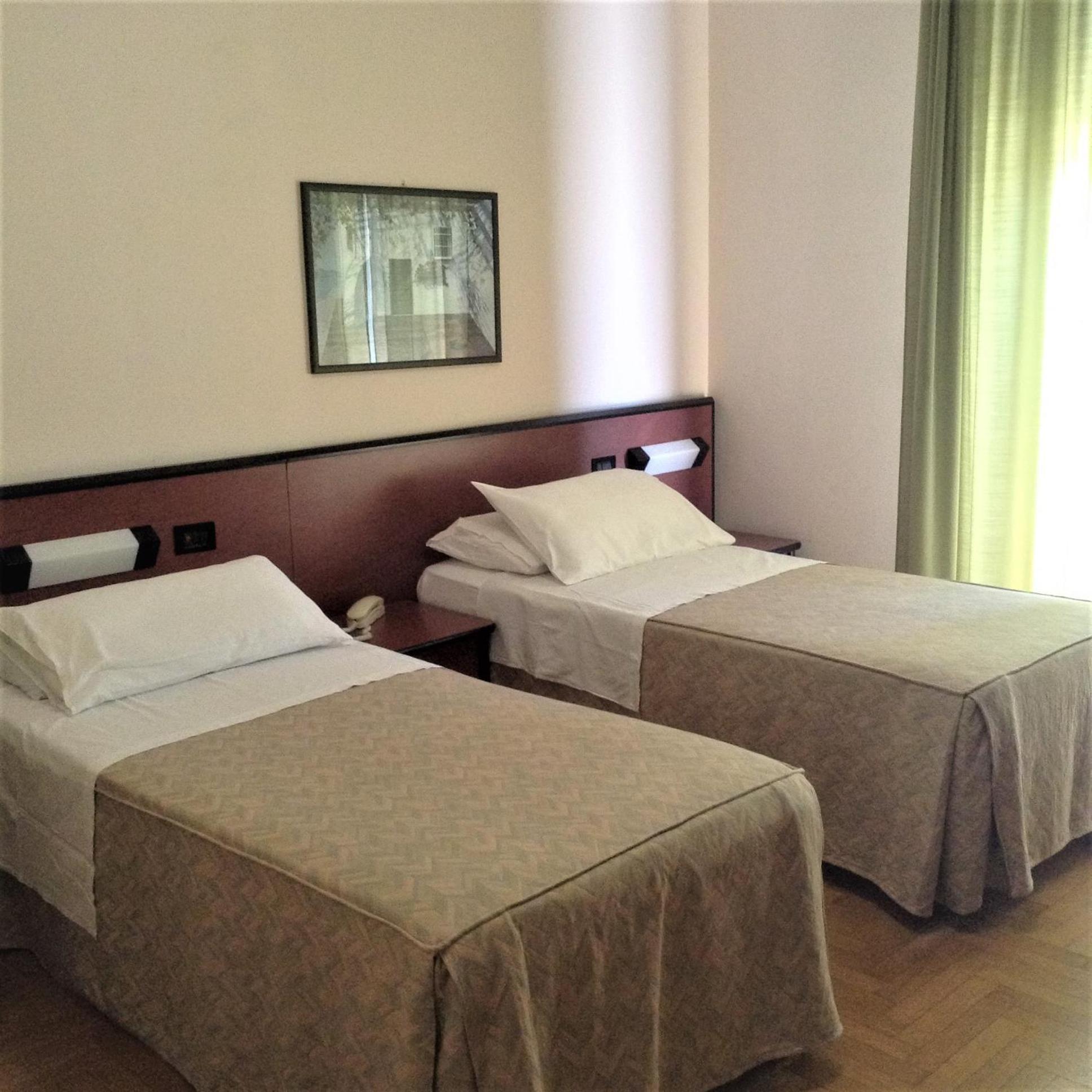 Hotel Du Parc Atri Extérieur photo
